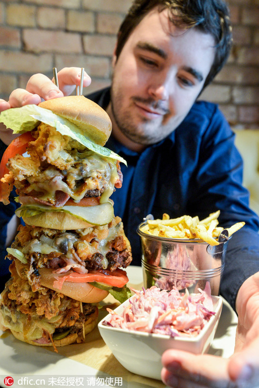 英国举办无敌巨无霸汉堡比赛