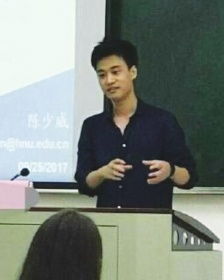 陈少威曾在厦门大学念本科，湖大副教授陈少威正面照流出