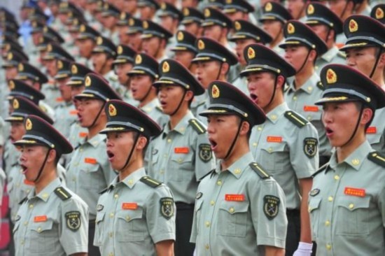 揭秘阅兵军服：加入时尚元素