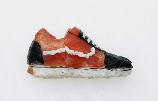 鞋子也能吃？意主厨创作“寿司运动鞋”极具创意