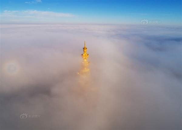 峨眉山金顶壮观云海奇景:金佛圣光闪闪